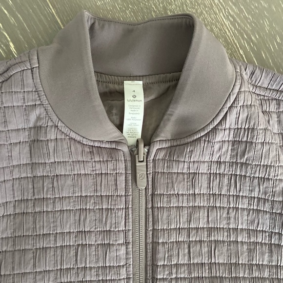 NEW Lululemon Bomber Jacket Size 4 - Picture 7 of 7